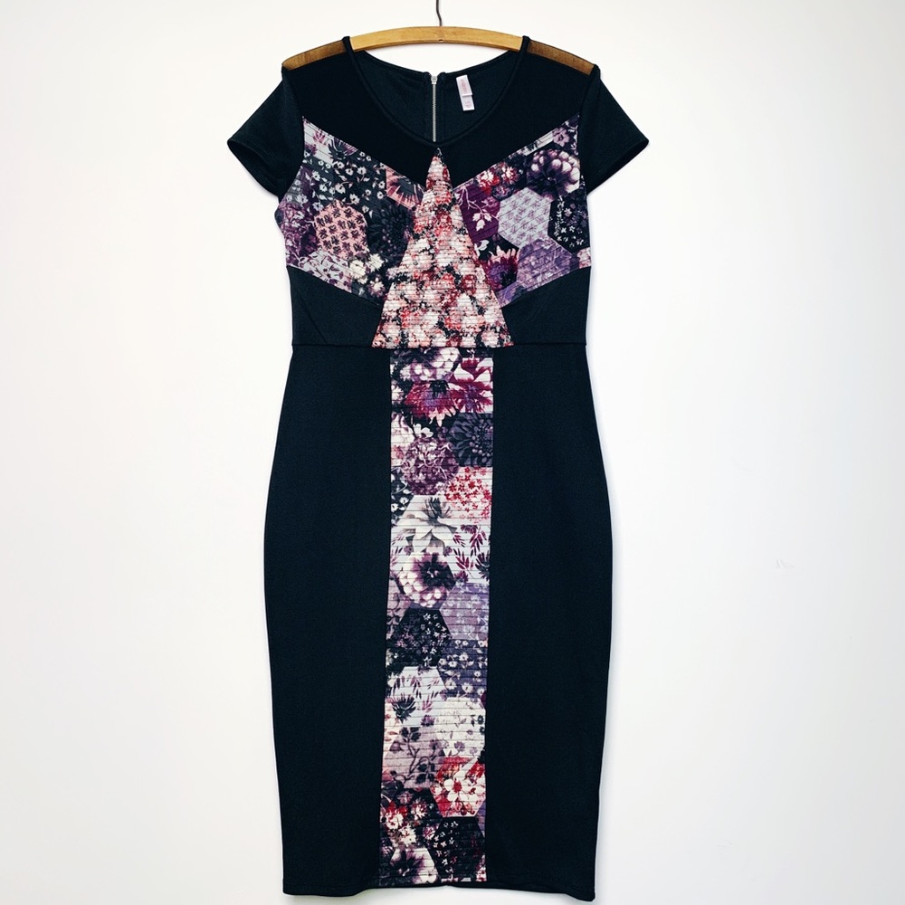 Black Short Sleeve Body-Con Patterned Floral Dress
